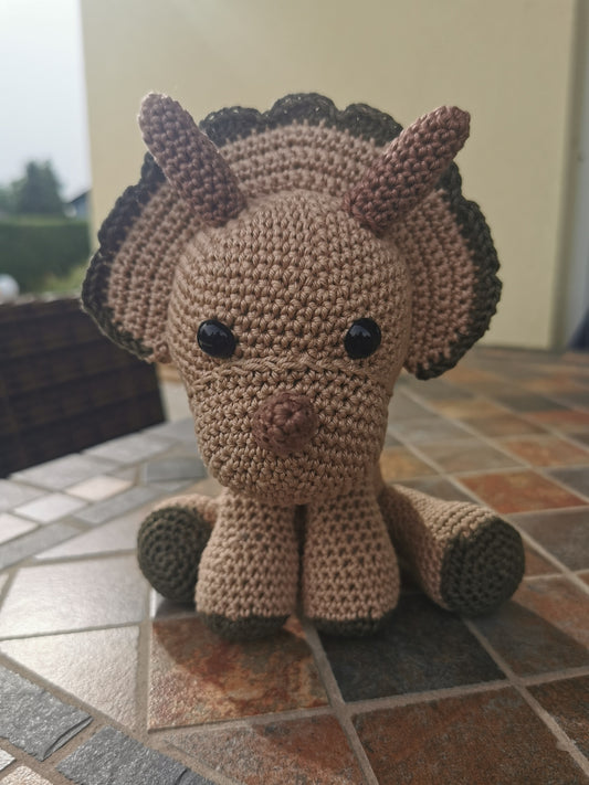 Triceratops sitzend